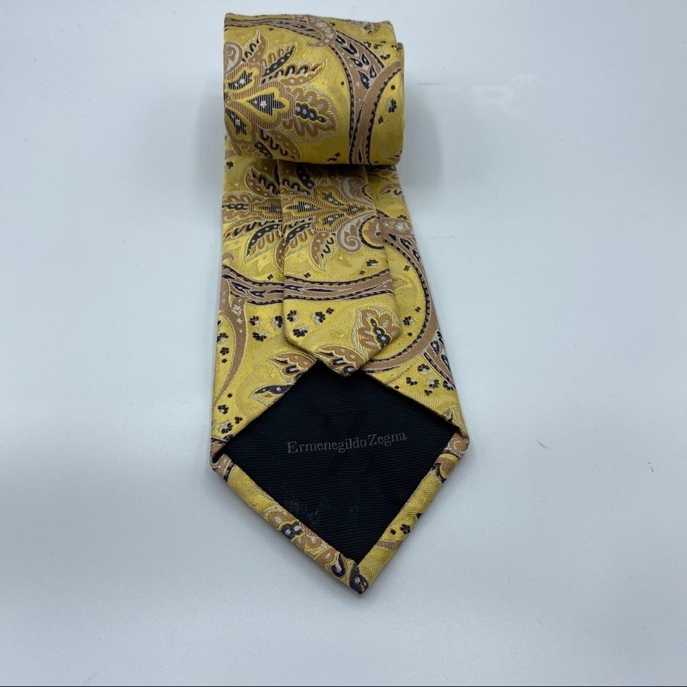 Ermenegildo‎ Zegna Yellow Tan Navy Paisley Silk Tie